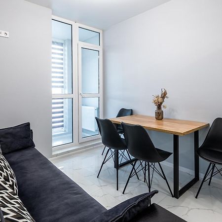 Avalon Time Apartment 利沃夫 外观 照片