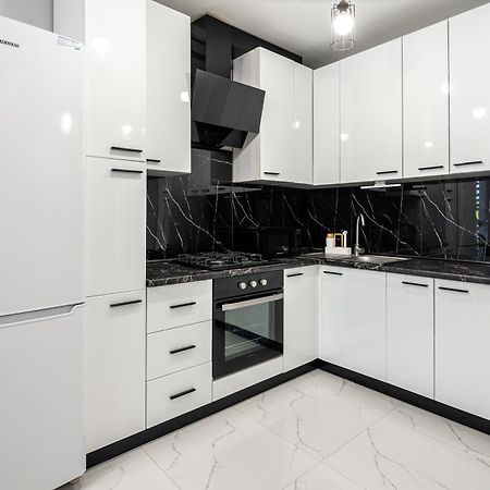 Avalon Time Apartment 利沃夫 外观 照片